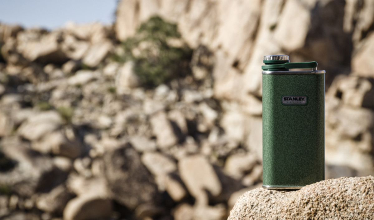 stanley classic flask