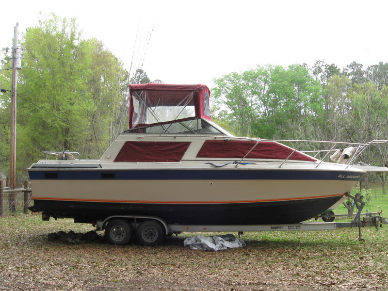 1985 Silverton Sport Cruiser powerboat for sale in Florida