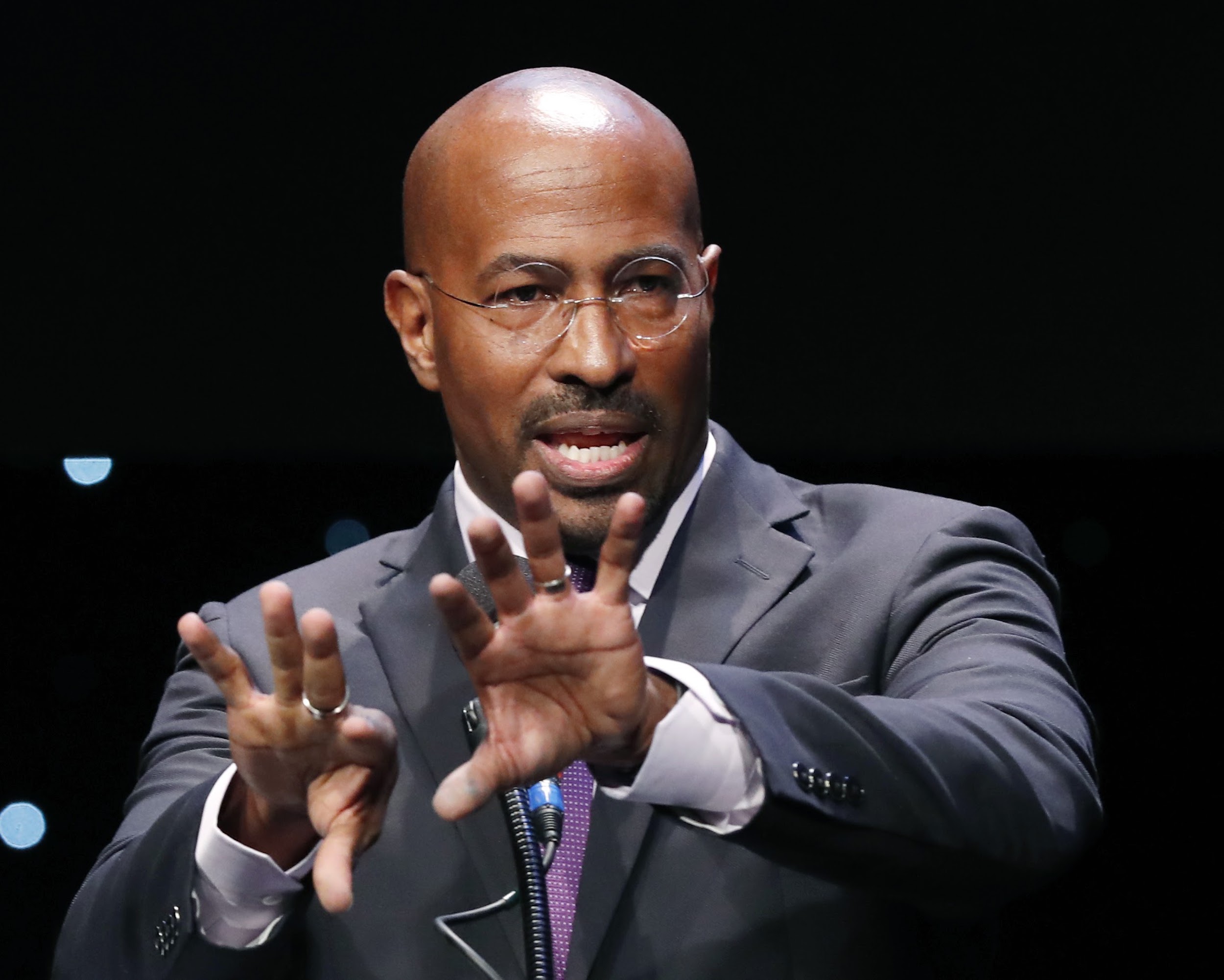 Did CNN’s Van Jones work with the White House on police reform? Poynter(026)
