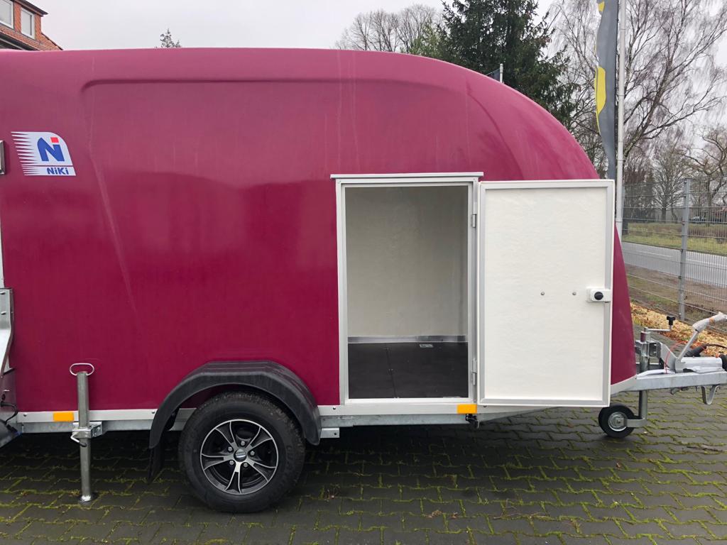 Blyss NIKI 339x151x185cm 1,3t Kofferanhänger
