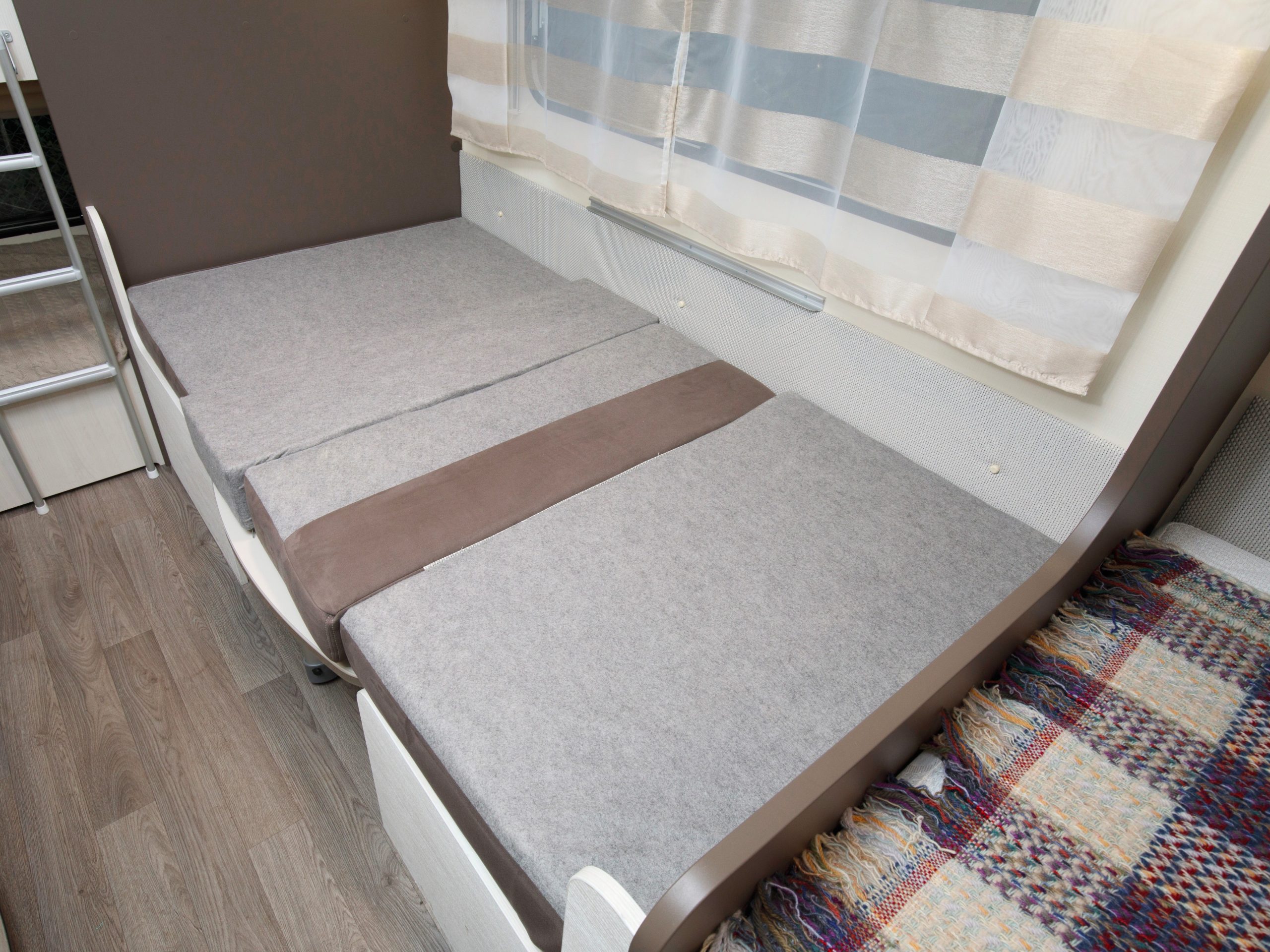 Caravelair Antarès 476 Practical Caravan