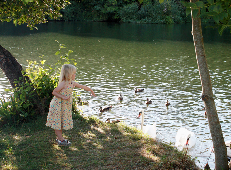 Hurley Riverside Park Practical Caravan