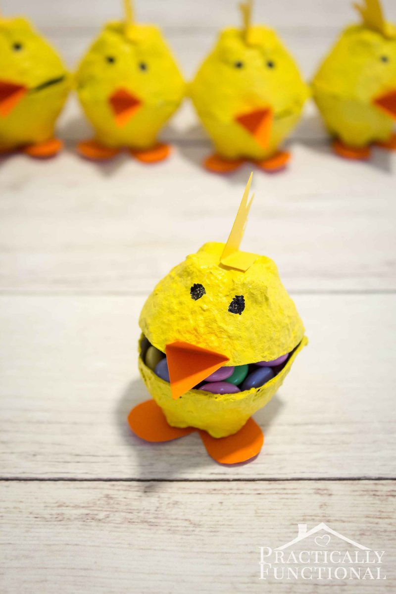 Make These Cute Egg Carton Chicks From A Recycled Egg Carton In Minutes!