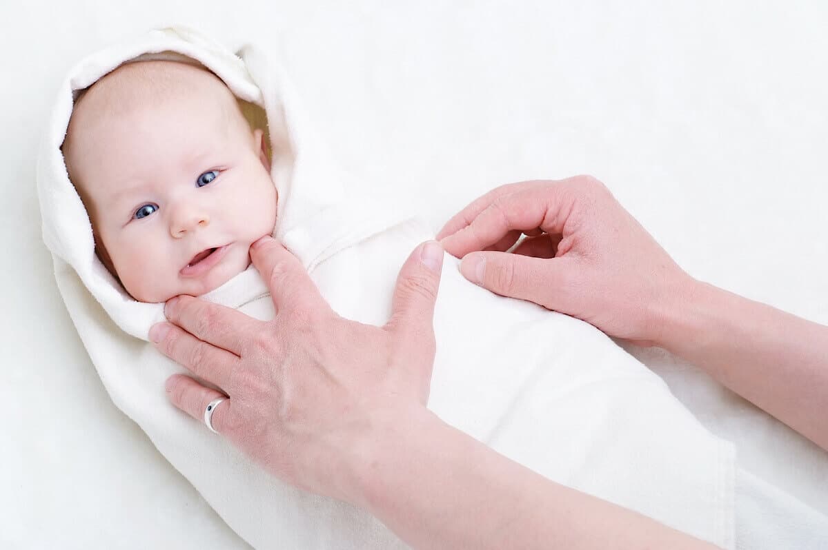 Baby Swaddling? Advantages & Disadvantages