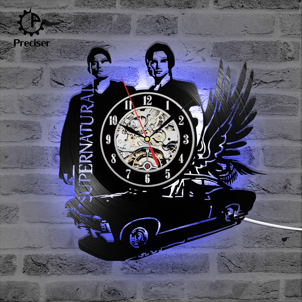 Preciser 3D Black Hollow Supernatural Theme Record Clock Flying Car