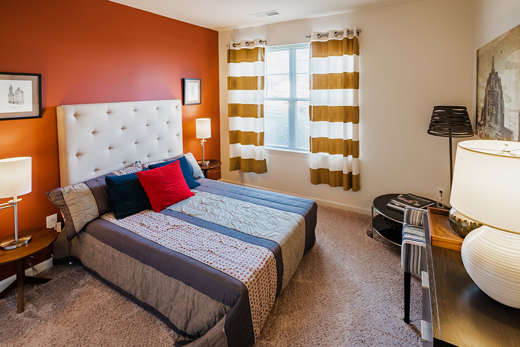 Stone Bridge at Raritan Luxury Apartment Rentals