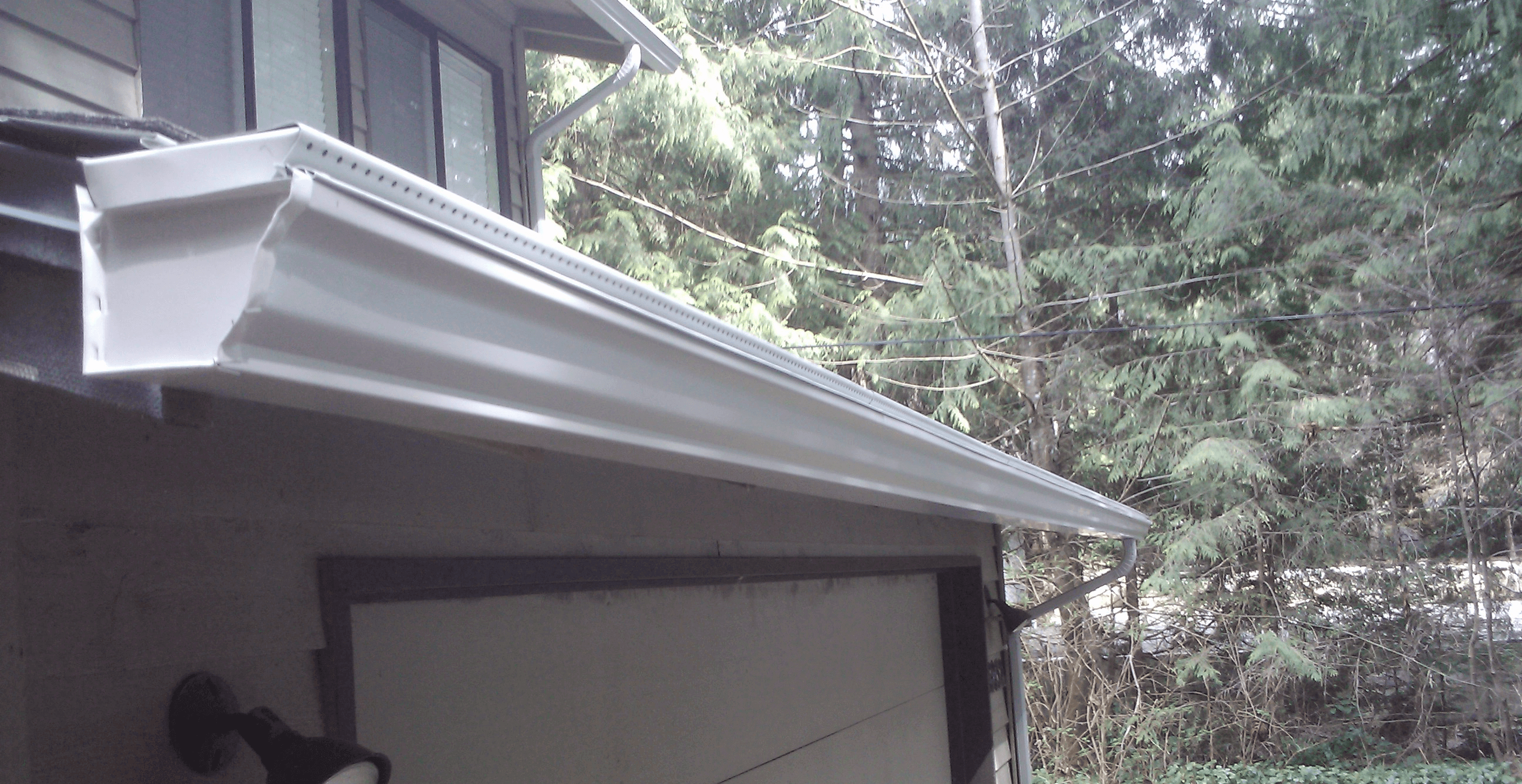 SeamlessGutterSystemcr Bellevue and Seattle Gutter Contractors