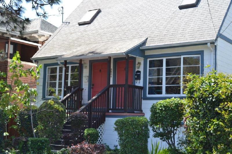 Hillegass Duplexes(Unit2)BerkeleyPremium Properties