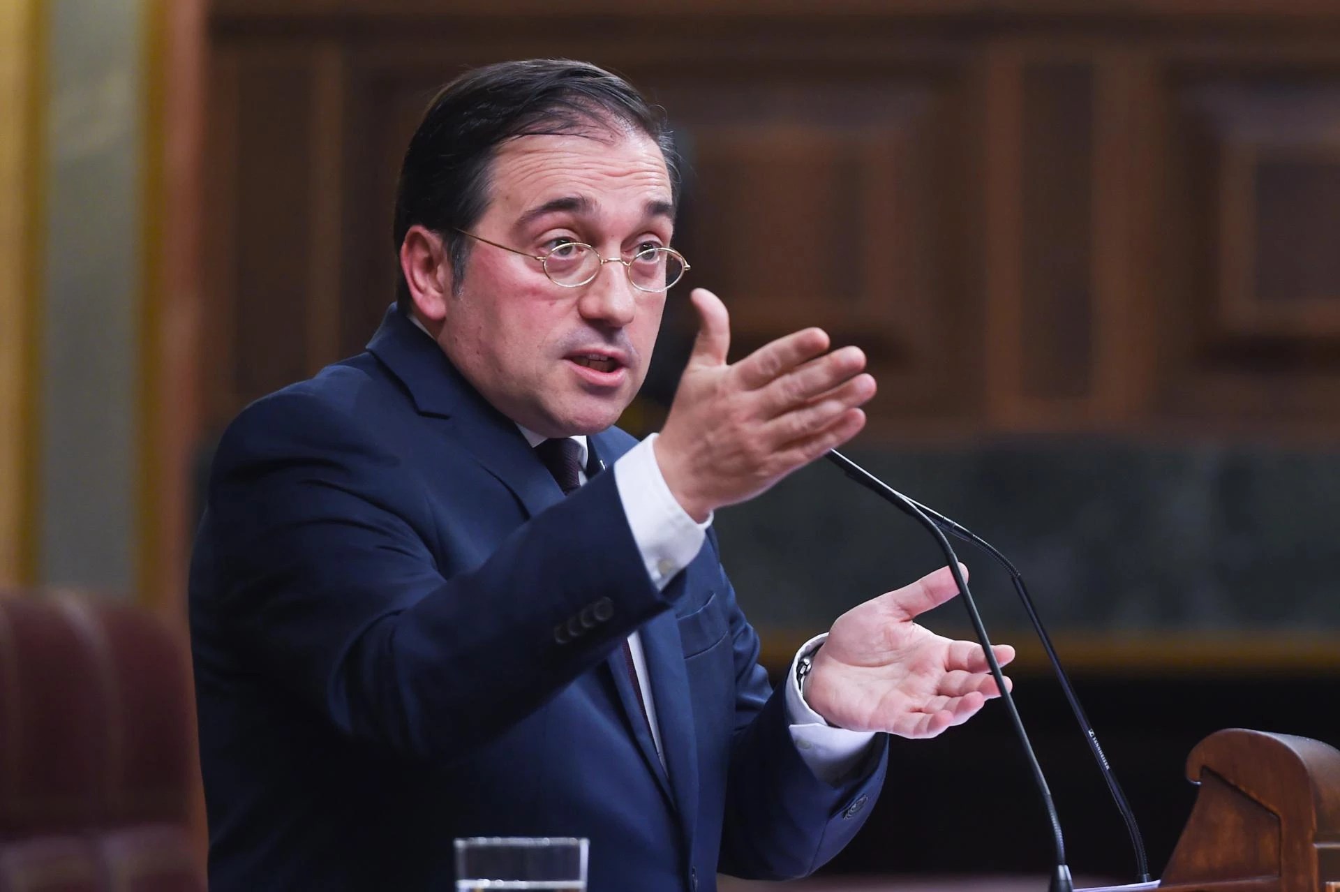 Albares afirma que "no hay duda" de dónde se sitúa España en el