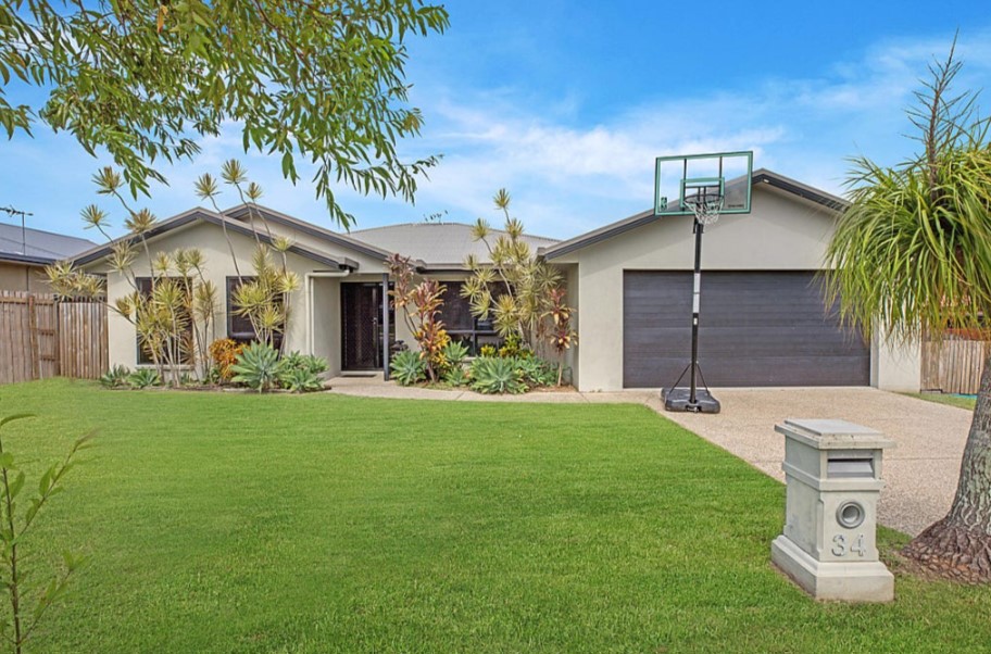 Easy Living and a Location to Love (Remax Mackay) Prestige Property Copy