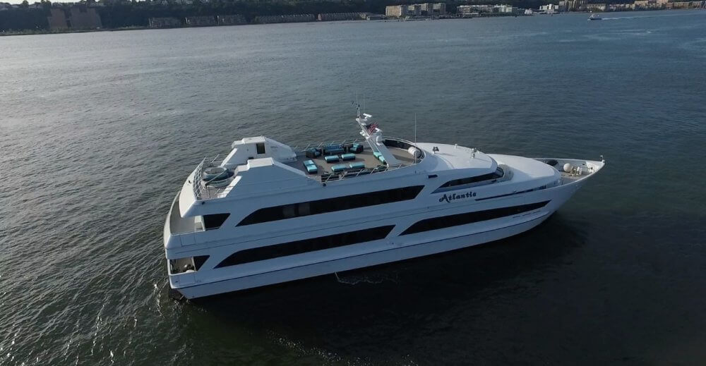 How a Yacht Charter Can Make Your Corporate Event a Success Prestige