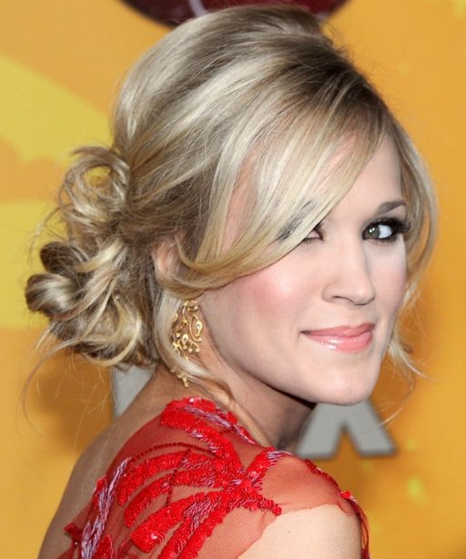 Loose Bun Hair Designs for Your Holiday Pretty Designs