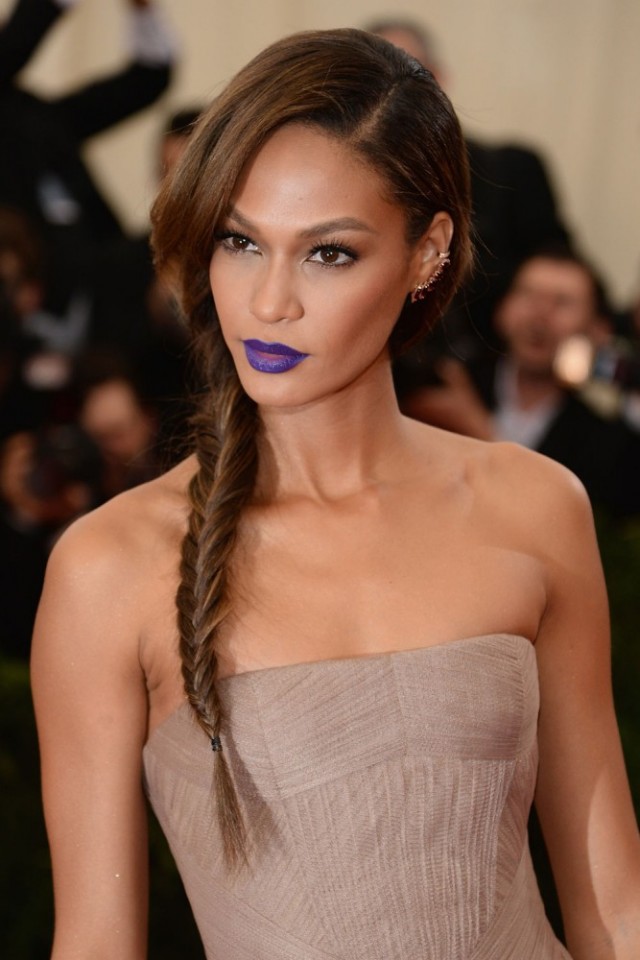 12 Hairstyles Stolen from Red Carpet: Fishtail Braids ... (640 x 960 Pixel)