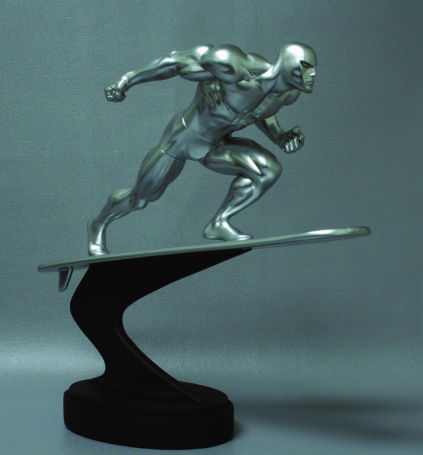 JAN084535 SILVER SURFER ACTION STATUE Previews World