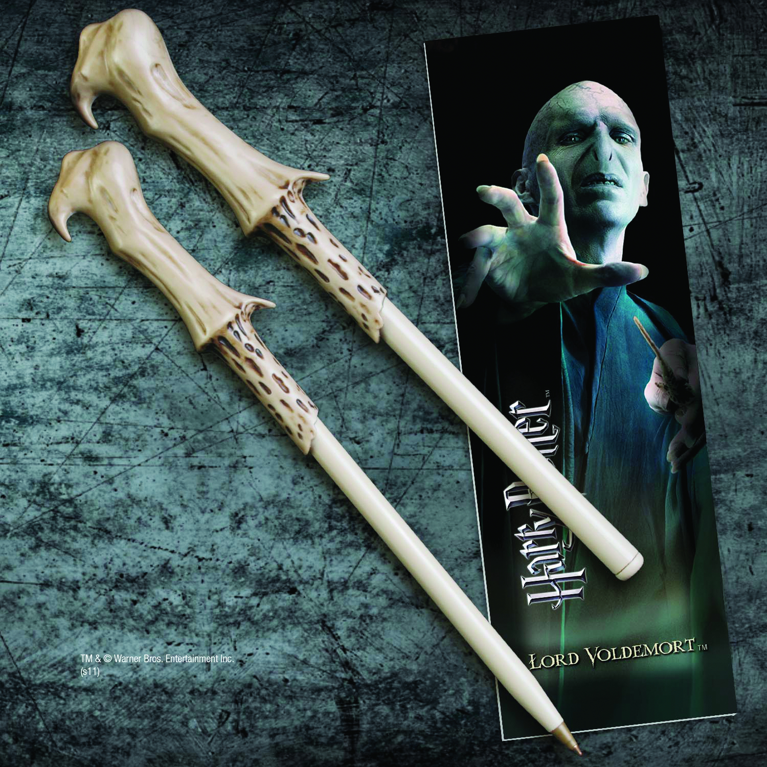 JUL112067 HARRY POTTER VOLDEMORT WAND PEN & BOOKMARK Previews World