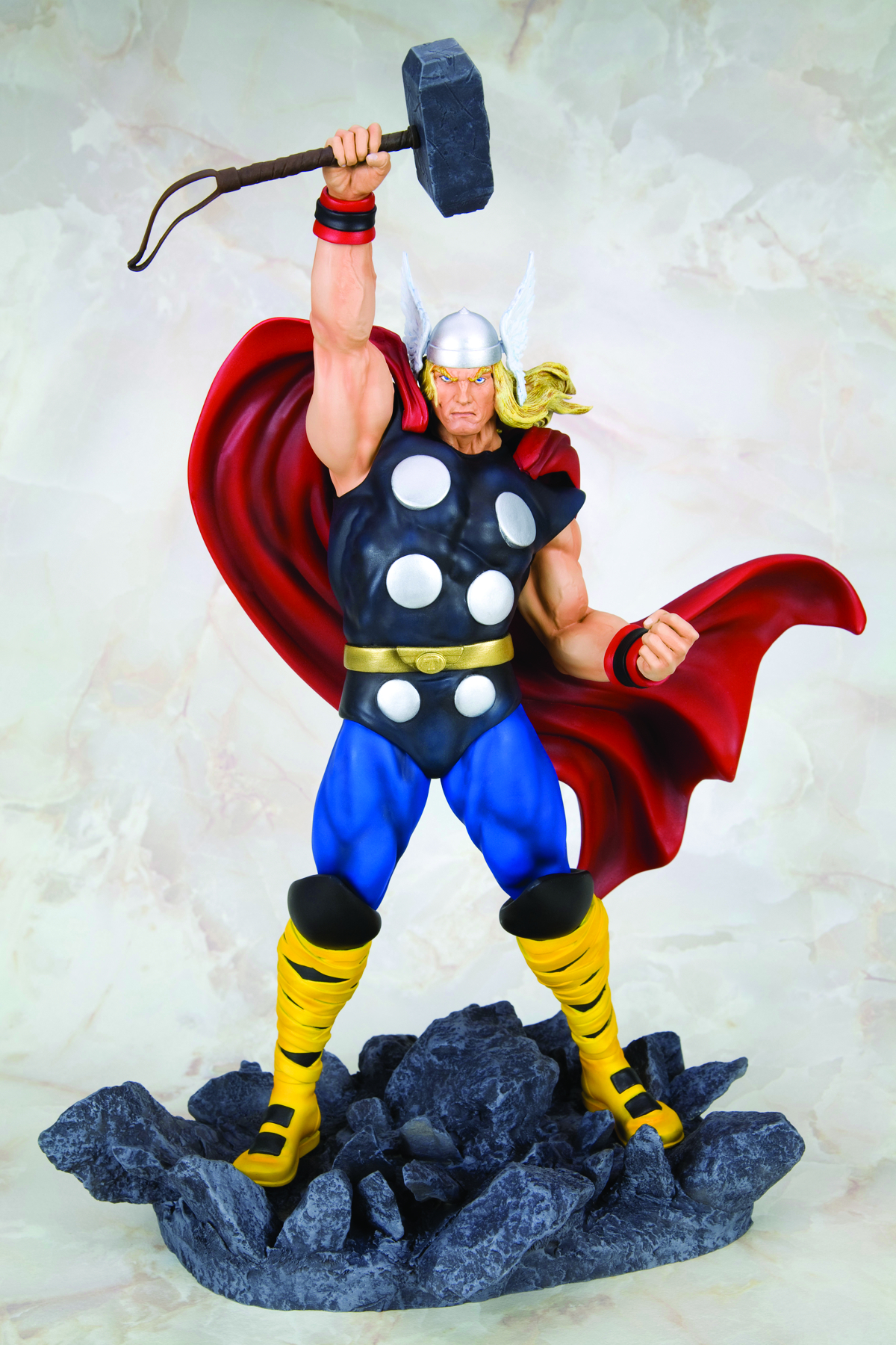OCT111753 THOR CLASSIC AVENGERS FINE ART STATUE Previews World