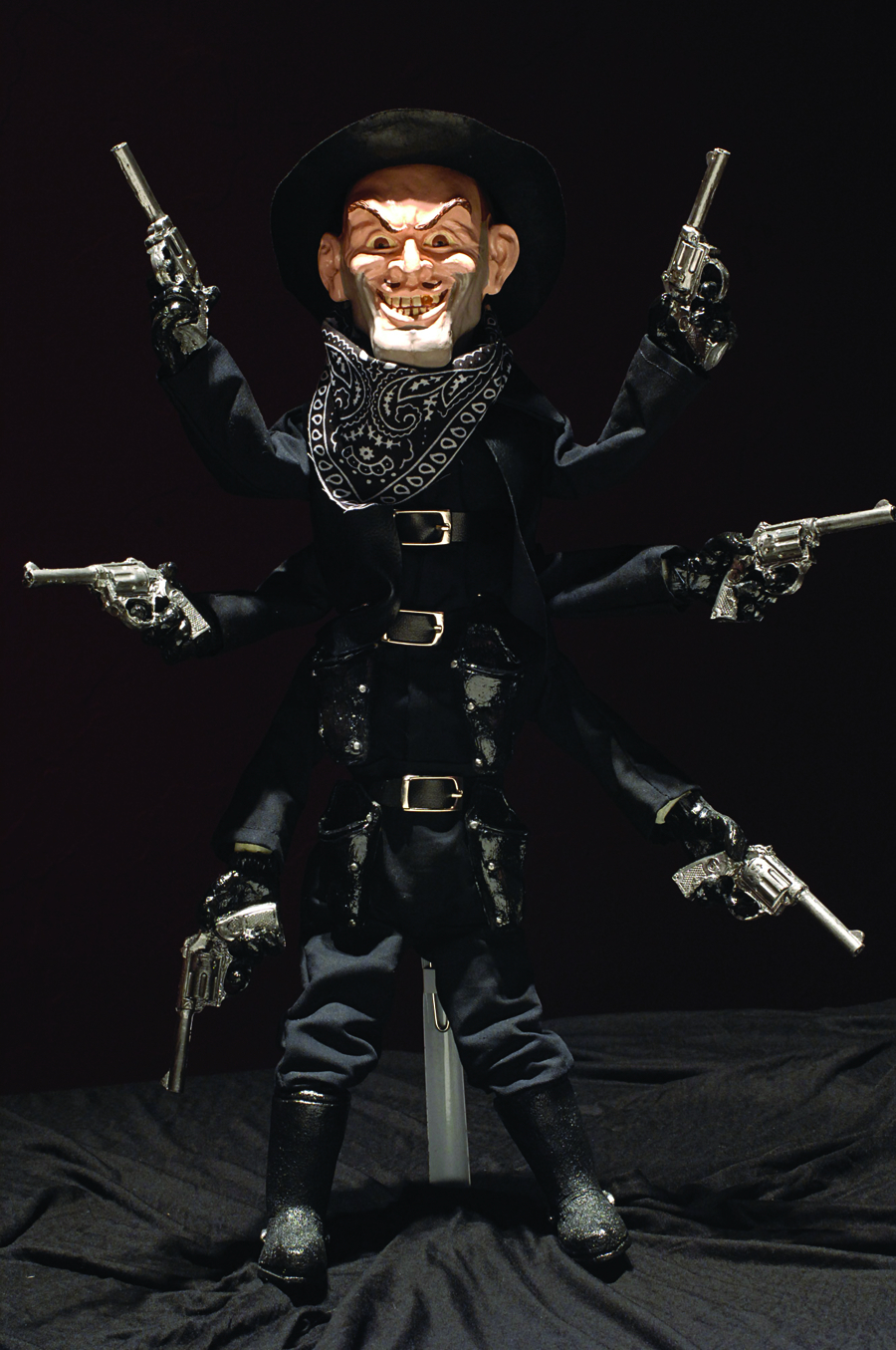 DEC121685 PUPPET MASTER STEALTH SIX SHOOTER 1/1 SCALE REPLICA