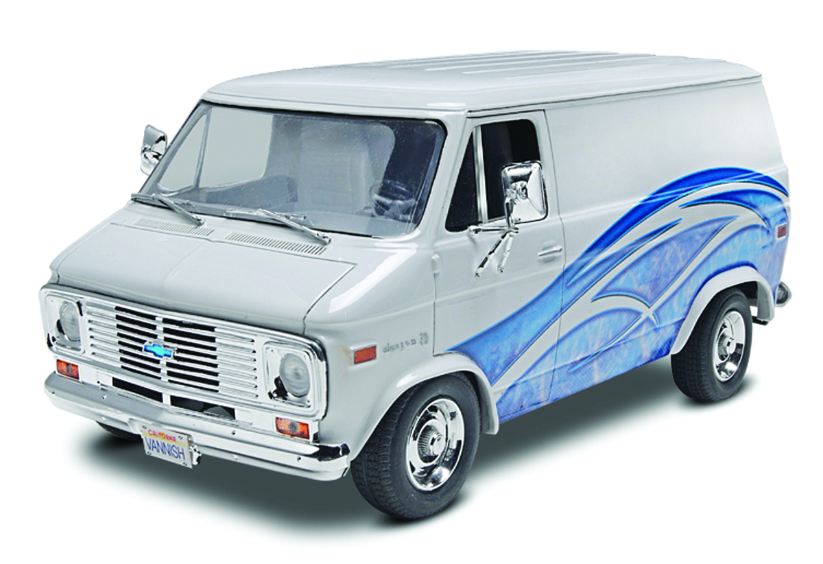 NOV142332 - 77 CHEVY VAN 1/24 SCALE MODEL KIT - Previews World