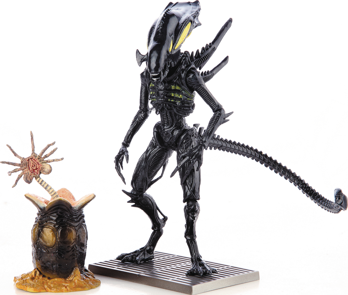 OCT158465 ALIENS XENOMORPH SPITTER PX 1/18 SCALE FIGURE Previews World