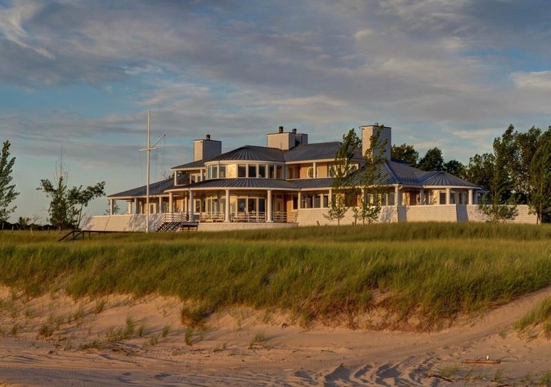 310Acre Great Lakes Estate lists at 40 Million Pricey Pads