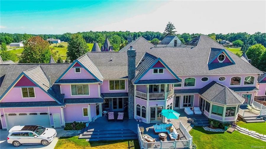 15,000 Sq. Ft. Victorian Mansion Featured On MTV Teen Cribs Lists For