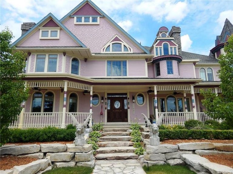 15,000 Sq. Ft. Victorian Mansion Featured On MTV Teen Cribs Lists For