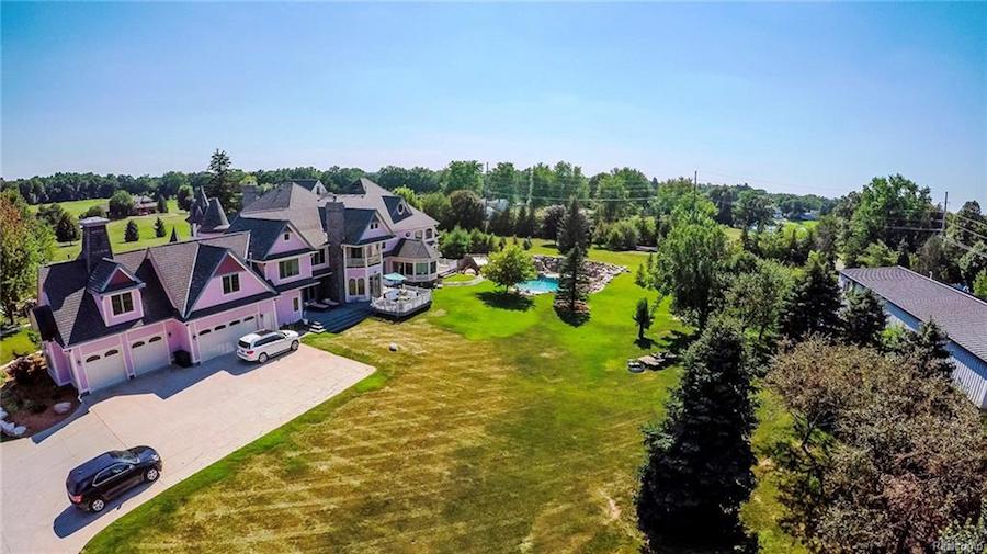 15,000 Sq. Ft. Victorian Mansion Featured On MTV Teen Cribs Lists For