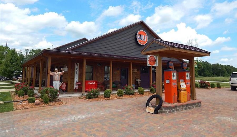 15,000 Sq. Ft. Victorian Mansion Featured On MTV Teen Cribs Lists For