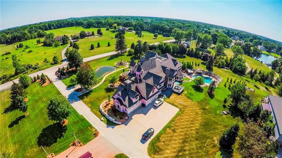 15,000 Sq. Ft. Victorian Mansion Featured On MTV Teen Cribs Lists For