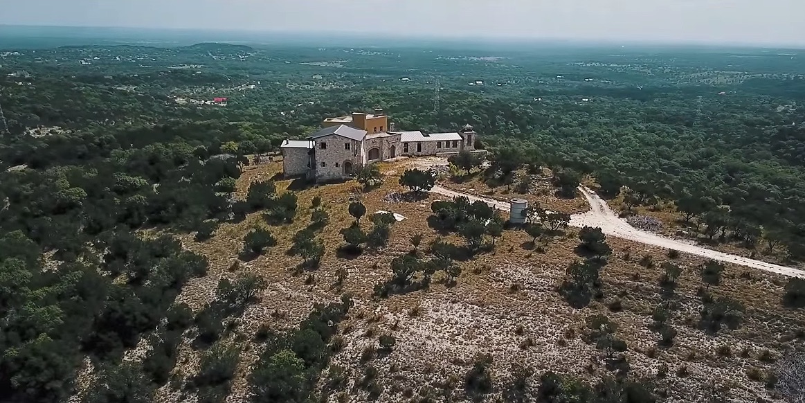 YouTuber OffTheRanch Buys Abandoned 850K Texas Castle (PHOTOS & VIDEO