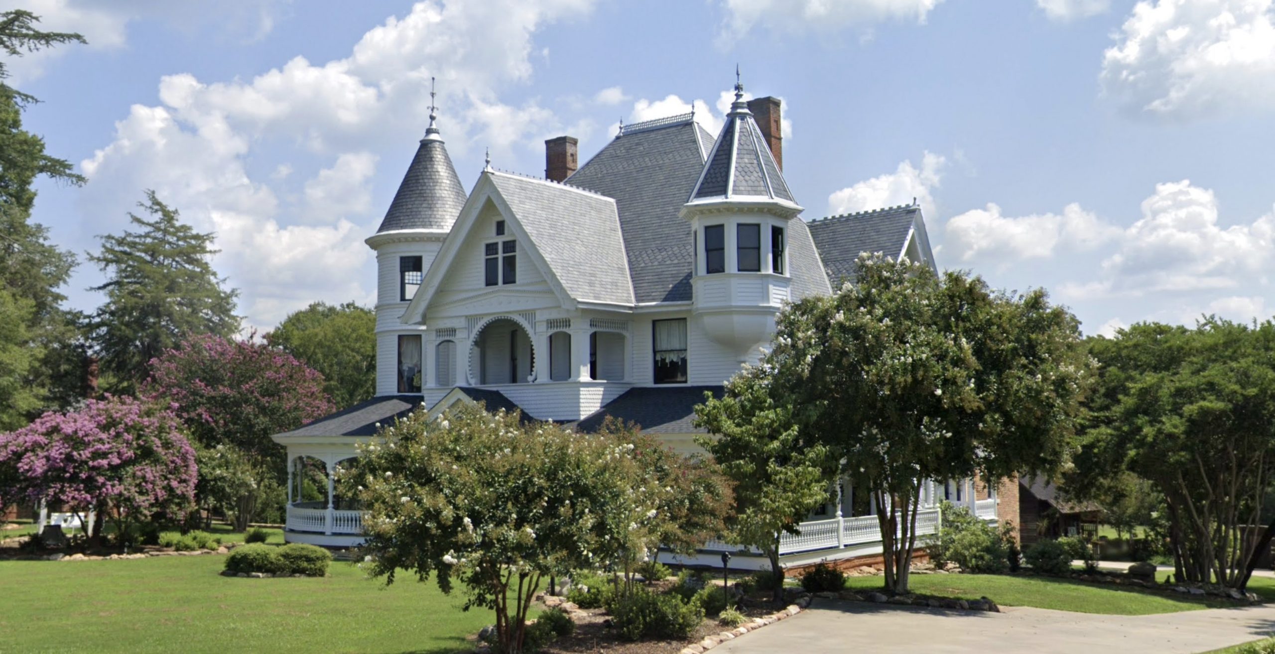 1896 John Calvin Owings House in Laurens, South Carolina (PHOTOS