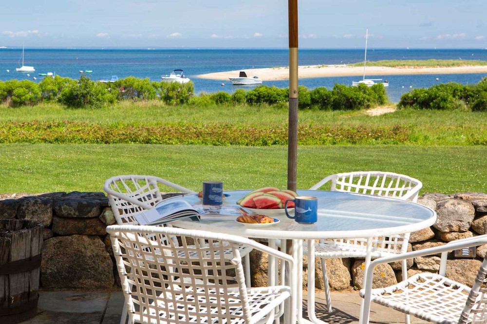 19.5M Martha’s Vineyard Coastal Retreat Overlooking Eel