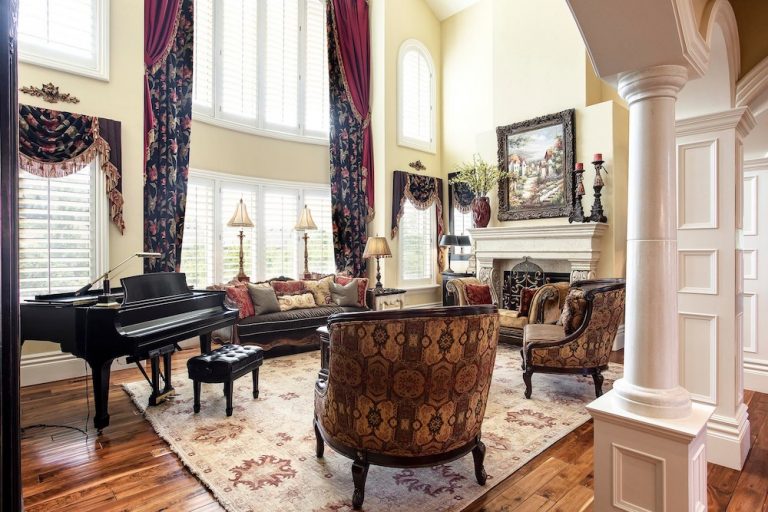 14,500 Sq. Ft. Rockhampton Estates Retreat Asks 3.7M in Sandy, UT (PHOTOS) Pricey Pads