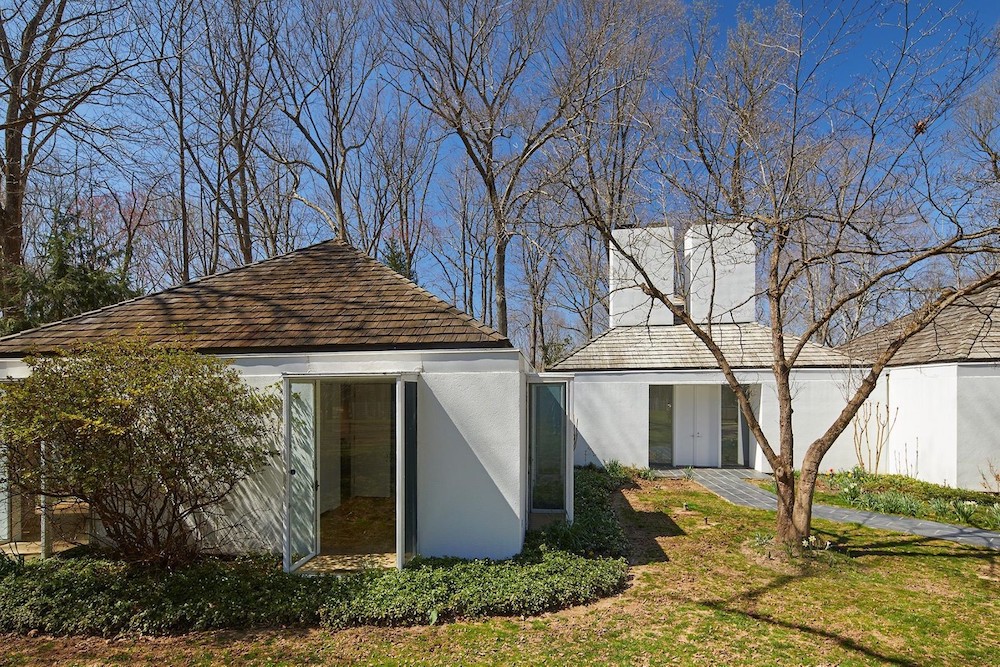 The Jacobsen House by Architect Hugh Newell Jacobsen Asks 4.49M