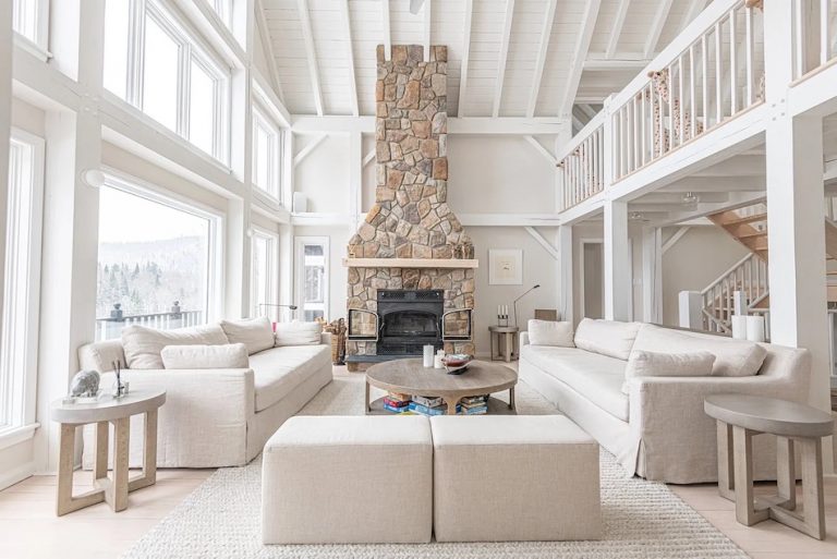 5.99M Lac Manitou Retreat For Sale in IvrysurleLac, Québec Pricey