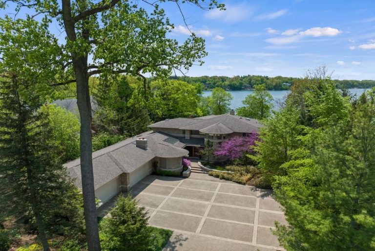 4.2M Upper Straits Lake Retreat Completely Rebuilt by DesRosiers