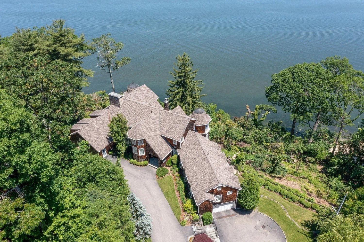 HamptonsStyle Waterfront Retreat Asks 7.59 Million in Laurel Hollow