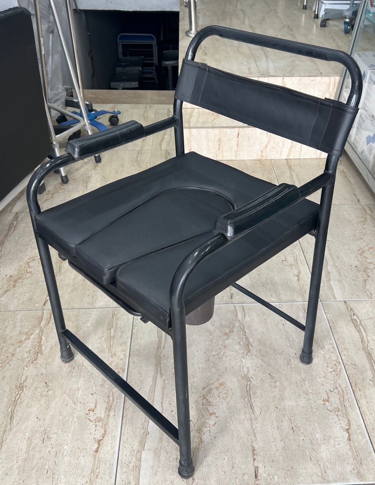COMMODE CHAIR POSHISH SEAT Pride Surgical