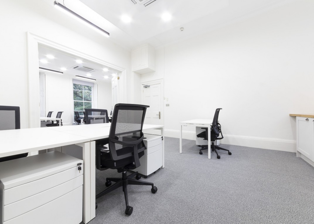 Flexible Managed In Red Lion Square, Holborn, WC1R 4QH From £400
