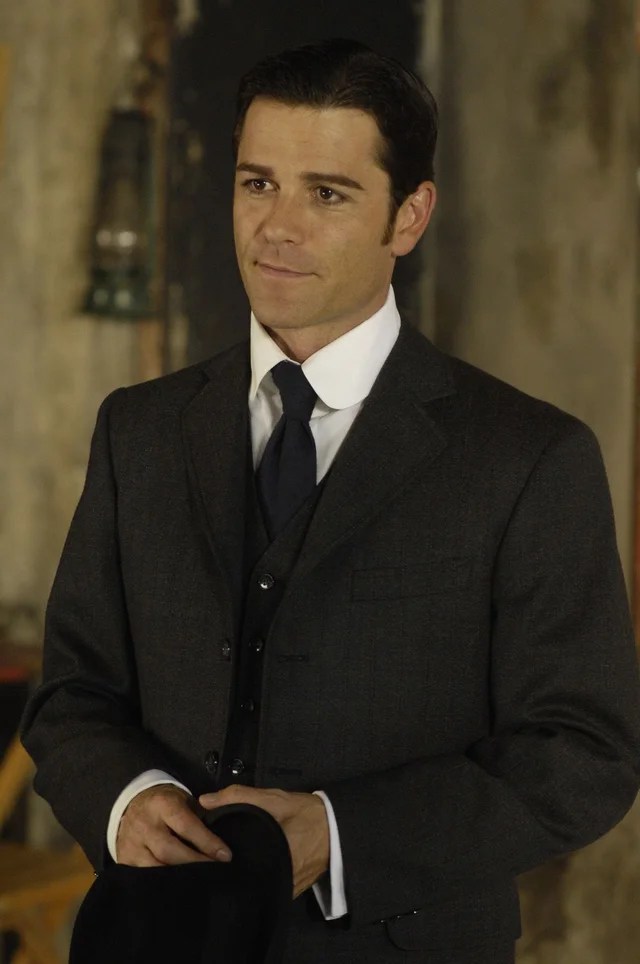 Yannick Bisson Biography, Height, Weight, Age, Movies, Wife, Family