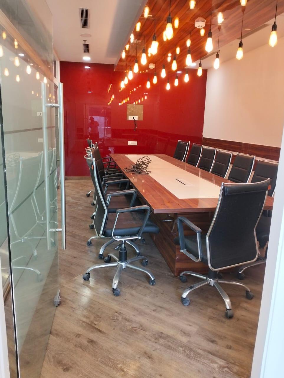 Ready to Move Office Space in DLF South Court Prithvi Estates