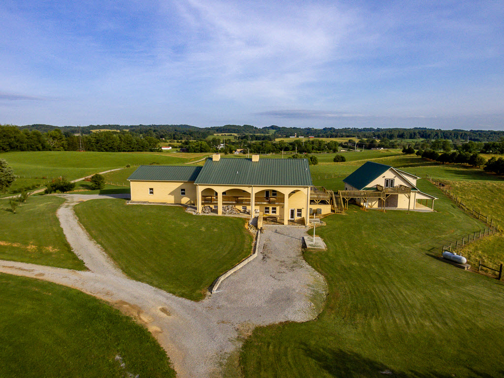 Amy Shrader with RE/MAX Offers 2,500,000 Farm in Claiborne County, TN