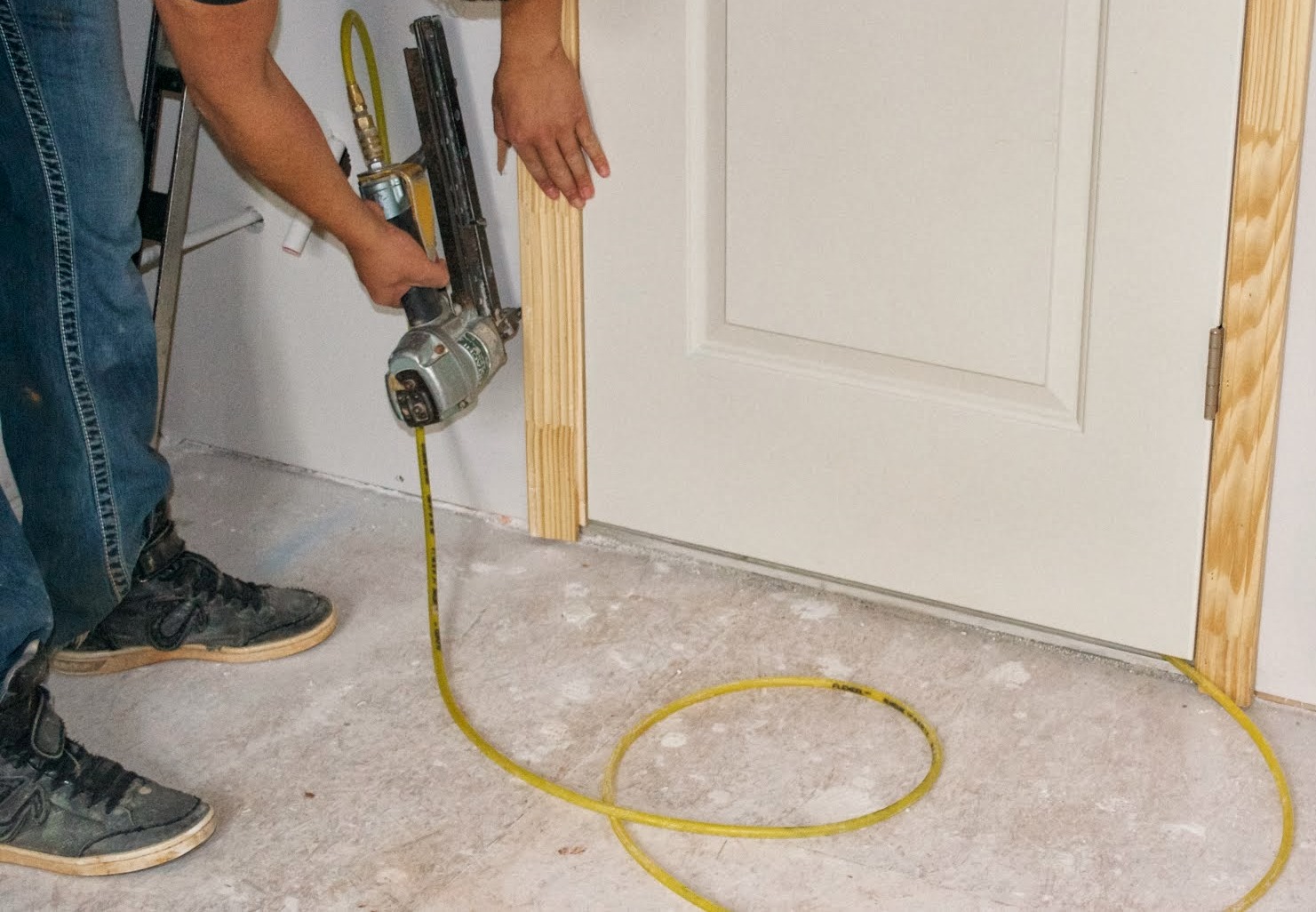 How to install a splitjamb door Pro Construction Guide