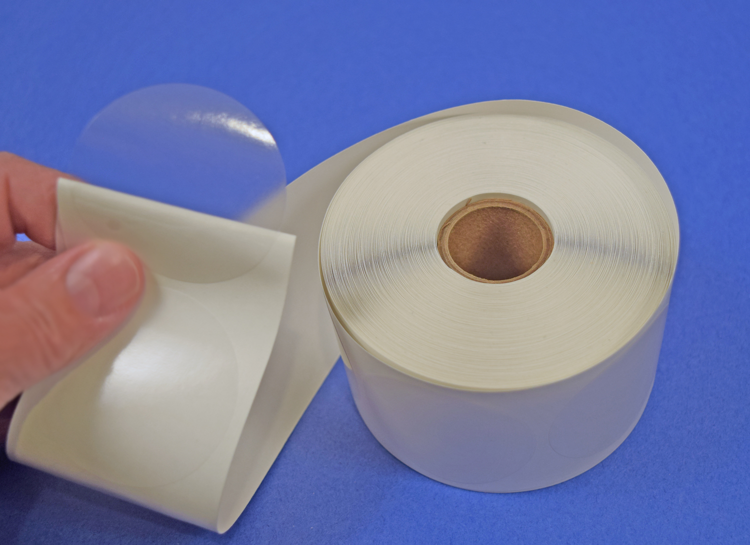 Two inch 2" Round Clear Circle 4 Mill Vinyl Seal Label 500 roll CLR2V