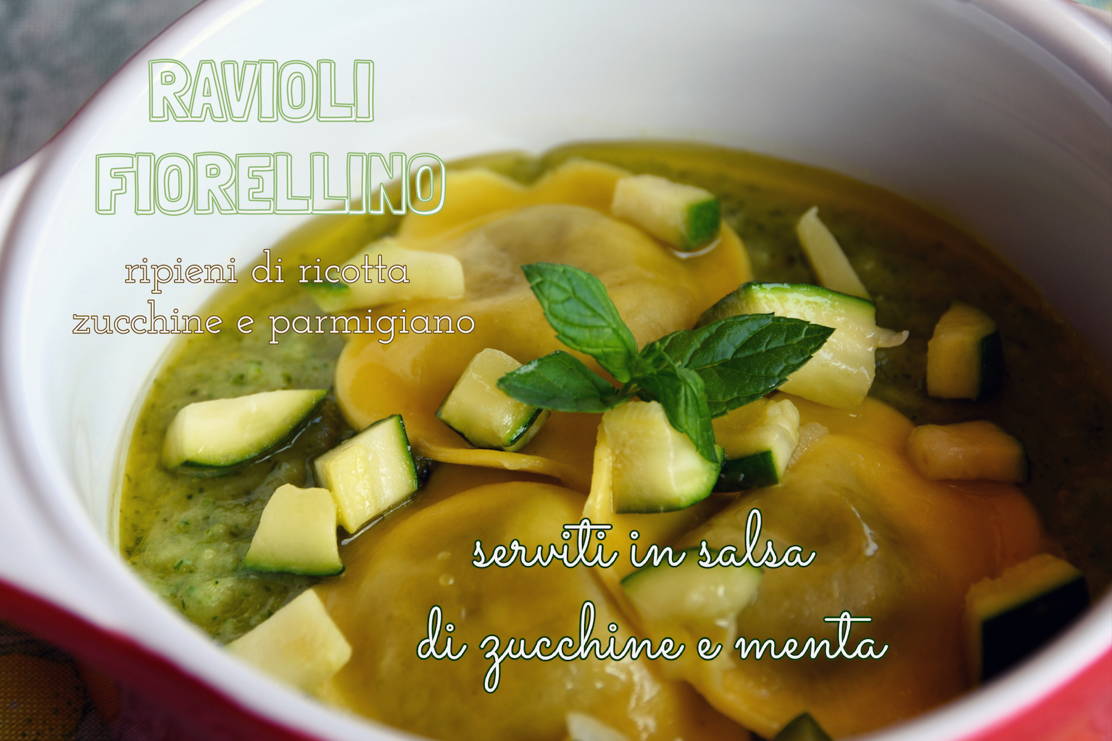 Ravioli fiorellino ravioli ripieni di ricotta, zucchine e parmigiano