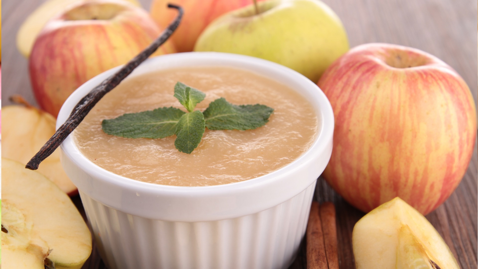 Compote De Pomme A La Vanille Au Pied Mixeur Programme Malin