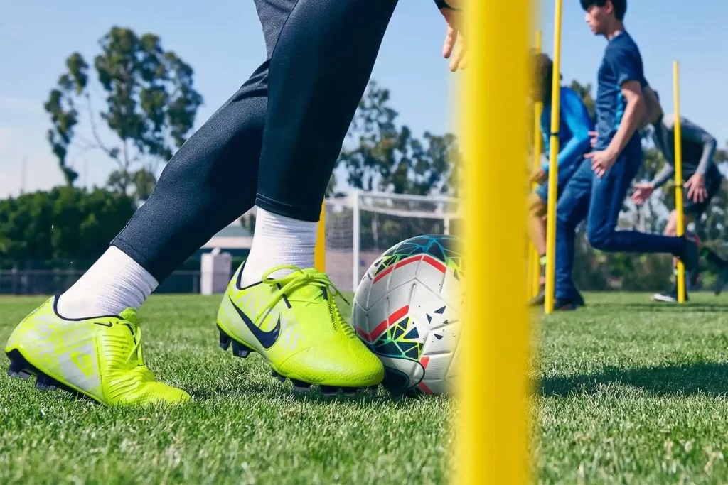 Are Soccer Cleats Supposed To Be Tight?