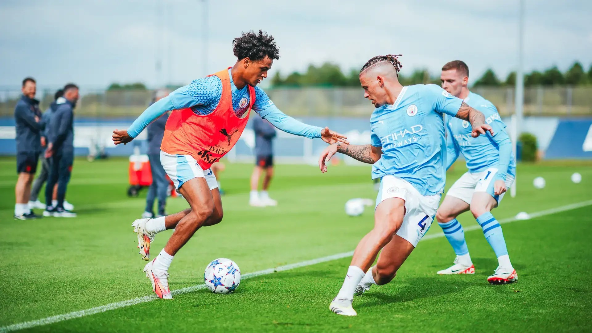 How Often Do Soccer Players Train? (FULL GUIDE)