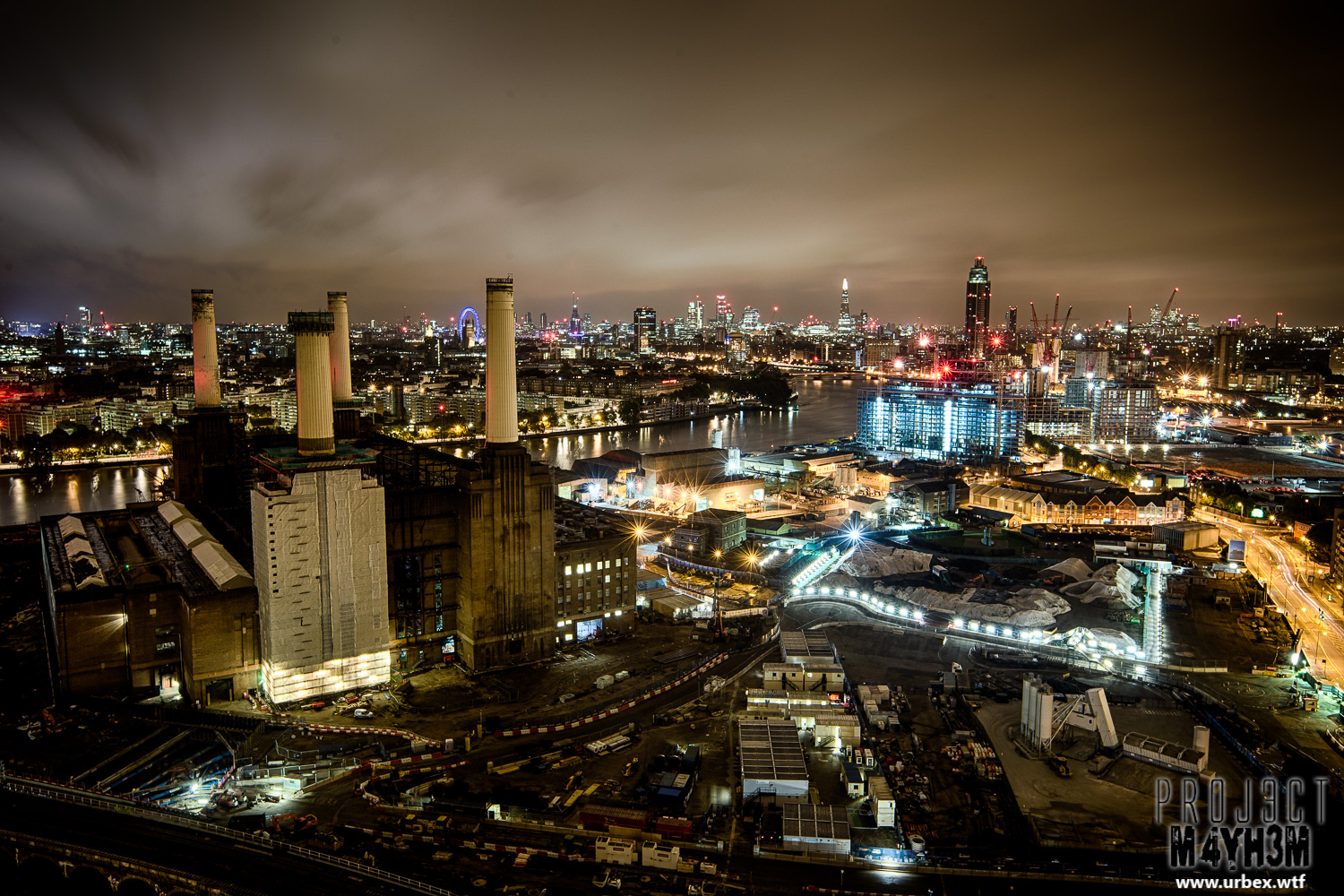 Urbex London Rooftops, Battersea Power Station at night, United
