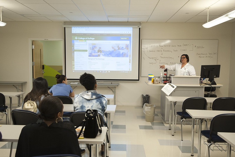 School Projector Screen Guide